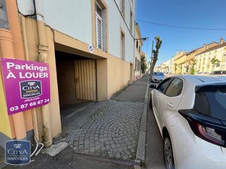  Parking / Garage � louer 