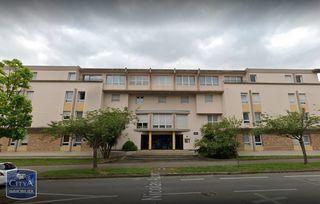  Parking / Garage � louer 