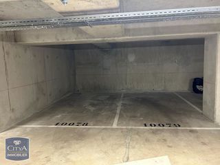  Parking / Garage � louer 