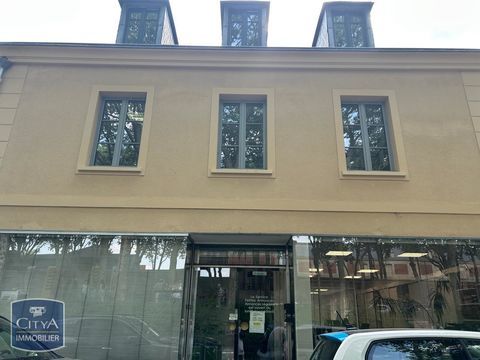 &Agrave; LOUER Nous vous proposons un local commercial situ&eacute;... 9583 78000 Versailles