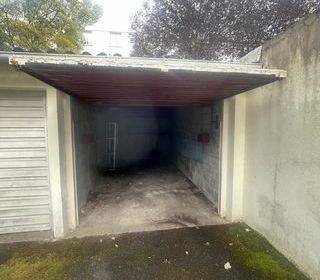  Parking / Garage � louer 