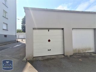  Parking / Garage � louer 