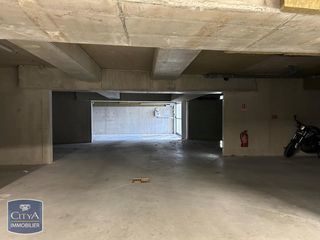  Parking / Garage � louer 