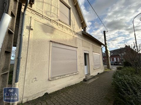 &Agrave; LOUER : Local commercial de 118m&sup2; situ&eacute; sur la comm... 850 02700 Tergnier