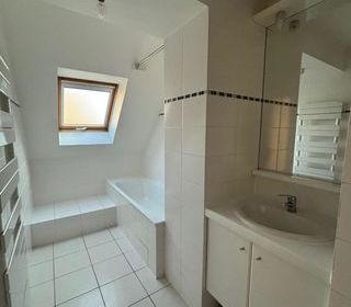  Appartement � louer 4 pi�ces 81 m�