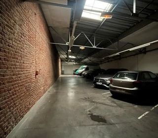  Parking / Garage � louer 