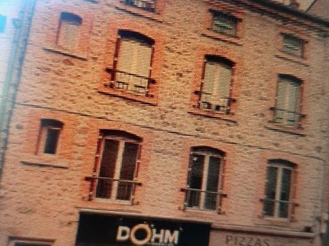 2 pi&egrave;ces, cabinet toilette Loyer de 415,00 euros par ... 415 42380 St bonnet le chateau