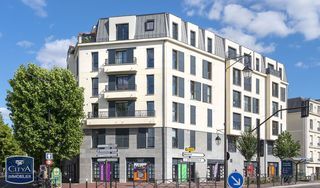  Parking / Garage � louer 