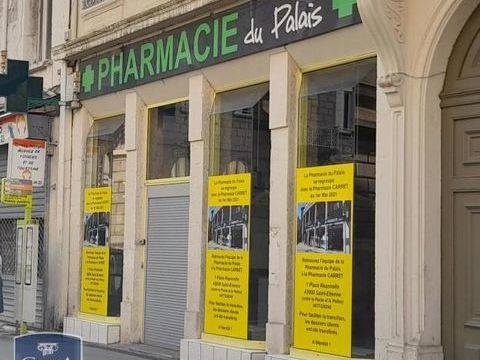 RUE GEORGES TEYSSIER : Exclusivit&eacute; local ancienne pha... 650 42000 Saint etienne