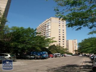  Parking / Garage � louer 