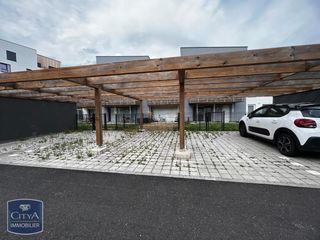  Parking / Garage � louer 