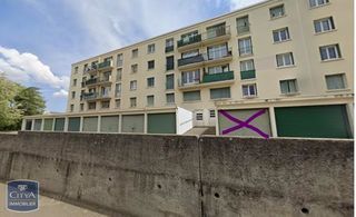  Parking / Garage � louer 