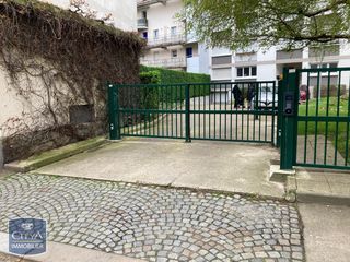  Parking / Garage � louer 