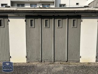  Parking / Garage � louer 