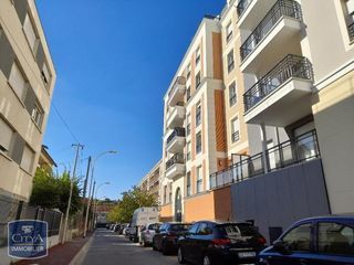  Parking / Garage � louer 