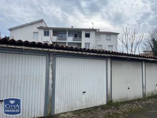  Parking / Garage � louer 10 m�