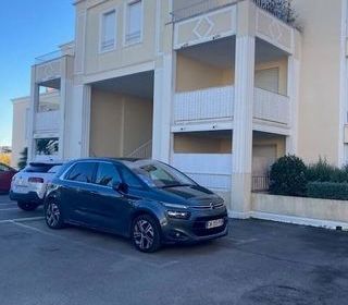  Parking / Garage � louer 