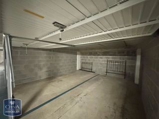  Parking / Garage � louer 
