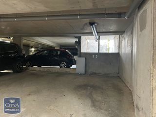  Parking / Garage � louer 