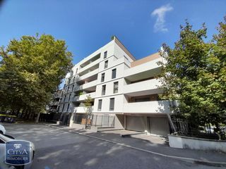  Parking / Garage � louer 