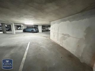  Parking / Garage � louer 