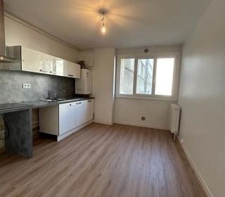  Appartement � louer 3 pi�ces 83 m�