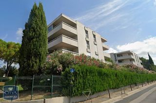  Parking / Garage � louer 