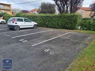  Parking / Garage � louer 