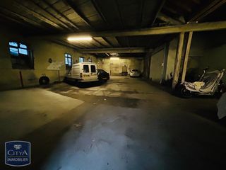  Parking / Garage � louer 