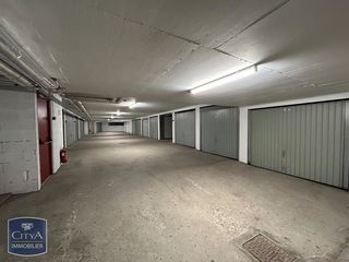  Parking / Garage � louer 10 m�