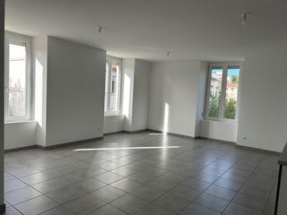  Appartement � louer 4 pi�ces 84 m�