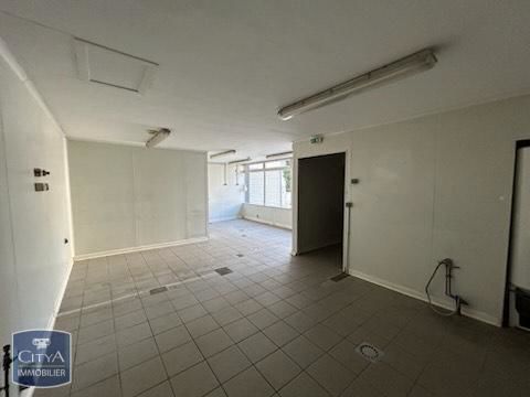 &Agrave; LOUER : Local commercial situ&eacute; &agrave; Rive de Gier. Le l... 450 42800 Rive de gier