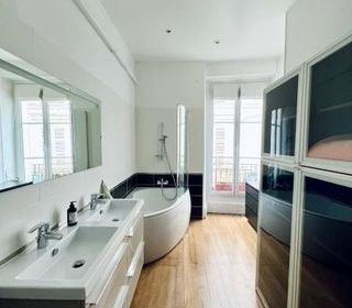  Appartement � louer 4 pi�ces 127 m�