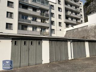  Parking / Garage � louer 