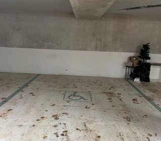  Parking / Garage � louer 