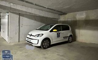  Parking / Garage � louer 