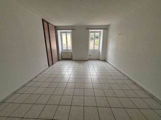  Appartement � louer 4 pi�ces 77 m�