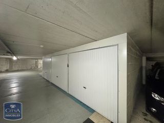  Parking / Garage � louer 