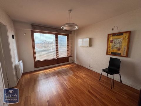 LOCAL PROFESSIONNEL - SAINT MARTIN A louer : Local pr... 890 29200 Brest