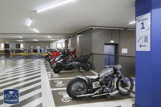  Parking / Garage � louer 