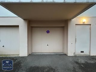  Parking / Garage � louer 