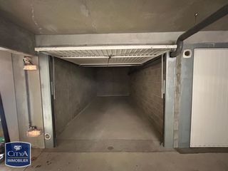  Parking / Garage � louer 