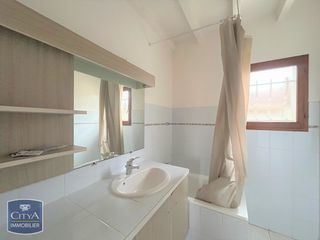  Maison � louer 3 pi�ces 66 m� Coutras