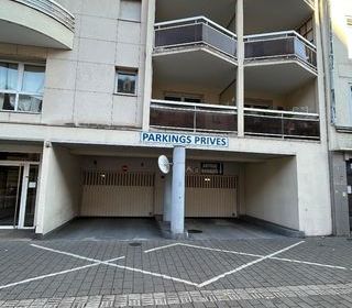  Parking / Garage � louer 