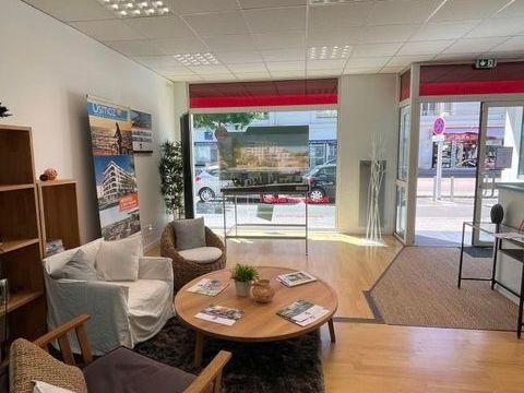 **&Agrave; LOUER : Local commercial &agrave; Saint-Nazaire** D&eacute;couv... 948 44600 Saint nazaire