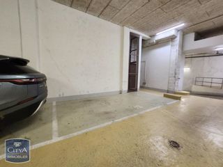  Parking / Garage � louer 