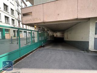  Parking / Garage � louer 