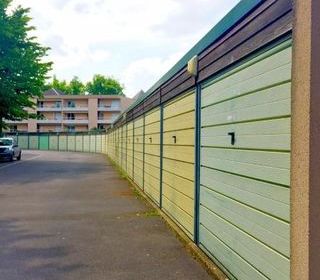  Parking / Garage � louer 