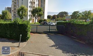  Parking / Garage � louer 