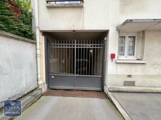  Parking / Garage � louer 